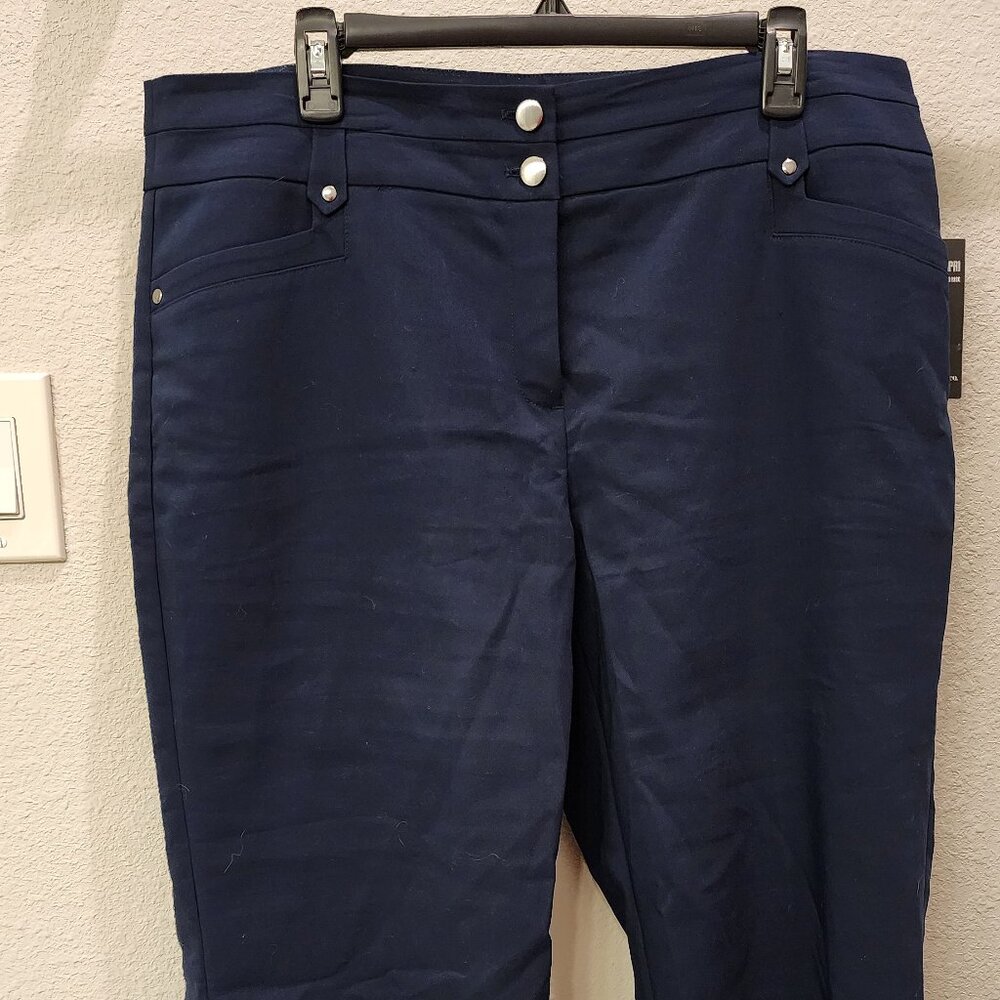 Style and Co Navy Blue Midrise Capri Pants Size 16